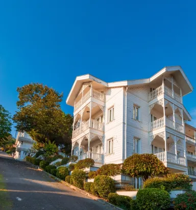 Büyükada Otel - İstanbul'dan Kaçışın En Büyülü Yolu