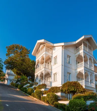 Büyükada Otel - İstanbul'dan Kaçışın En Büyülü Yolu