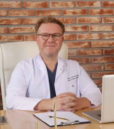 Prof. Dr. Cenk Eray Yıldız - Varis Hastalığını Yok Eden Uzmanlık!