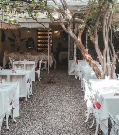 Secret Garden Restaurant - Büyükada'nın En İyi Restoran Tavsiyesi