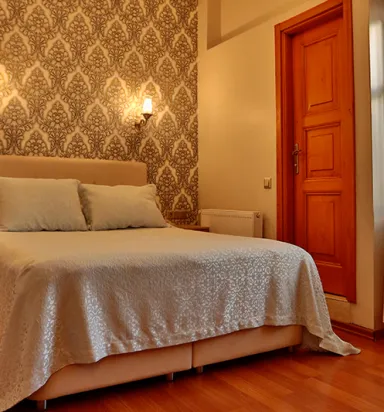 Büyükada'nın Otantik Ruhuyla Modern Konforu Buluşturan: Mimoza Otel